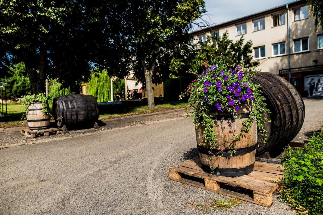 Turistická ubytovna Vinařství ZD Němčičky Exterior foto
