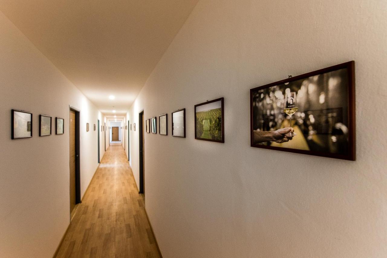 Turistická ubytovna Vinařství ZD Němčičky Exterior foto